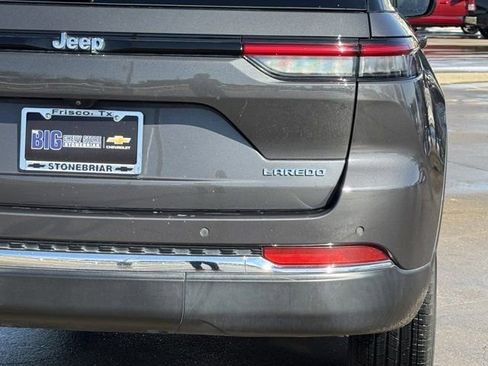Used 2023 Jeep Grand Cherokee Laredo image 7