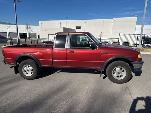 Used 1999 MAZDA B-Series Pickup SE image 4