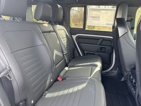New 2026 Land Rover Defender 110 OCTA AWD/4WD image 18