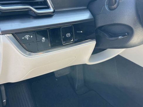 Used 2023 Kia Sportage EX FWD image 29