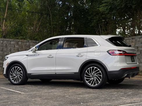 Used 2019 Lincoln Nautilus Reserve w/ Class II Trailer Tow Package FWD image 8