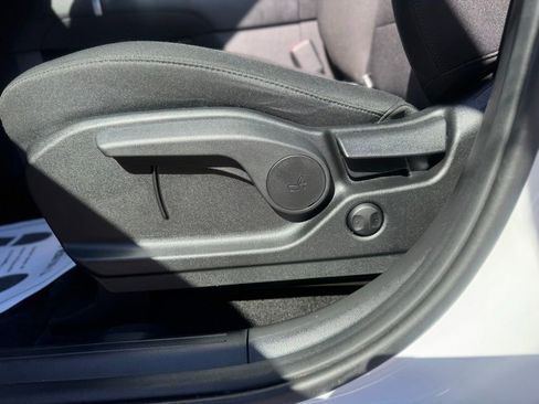 Used 2025 Hyundai Santa Fe SE AWD/4WD image 15