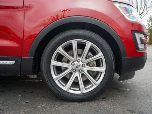 Used 2017 Ford Explorer Limited image 15