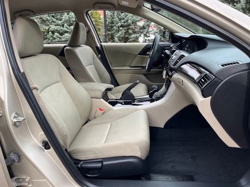 Used 2016 Honda Accord LX image 36