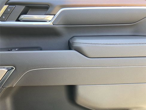 New 2026 GMC Sierra 2500 Denali w/ Denali Reserve Package image 19