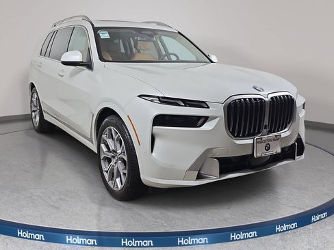 Used 2026 BMW X7 xDrive40i AWD/4WD image 4
