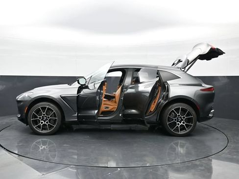Used 2021 Aston Martin DBX AWD/4WD image 45