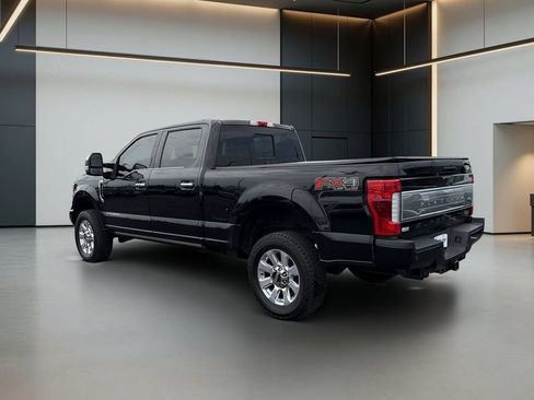 Used 2019 Ford F250 Platinum w/ Platinum Ultimate Package AWD/4WD image 3