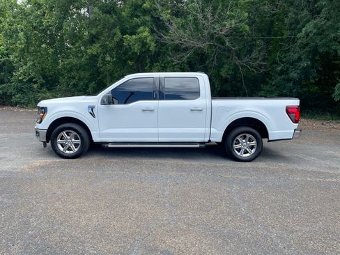 Used 2024 Ford F150 XLT w/ Mobile Office Package RWD image 2