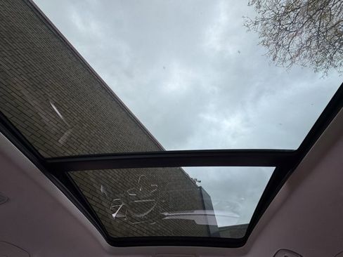 New 2025 Volkswagen Taos SEL image 14