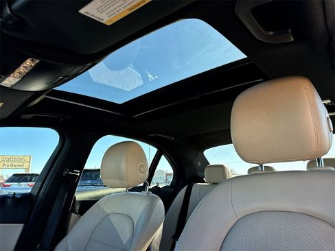 Used 2018 Mercedes-Benz C 300 4MATIC Sedan image 21