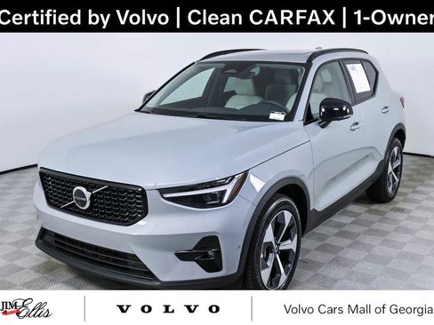 Certified 2026 Volvo XC40 B5 Plus AWD/4WD image 1