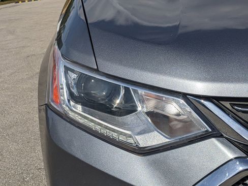 Used 2020 Chevrolet Traverse LT w/ LPO, Floor Liner Package image 8