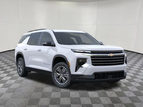New 2026 Chevrolet Traverse LT w/ Driver Confidence Package image 7