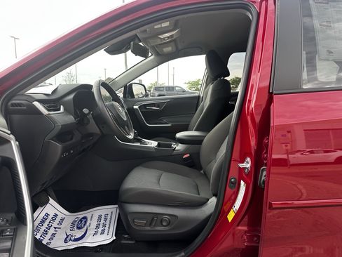 Used 2025 Toyota RAV4 XLE w/ Weather Package AWD/4WD image 18