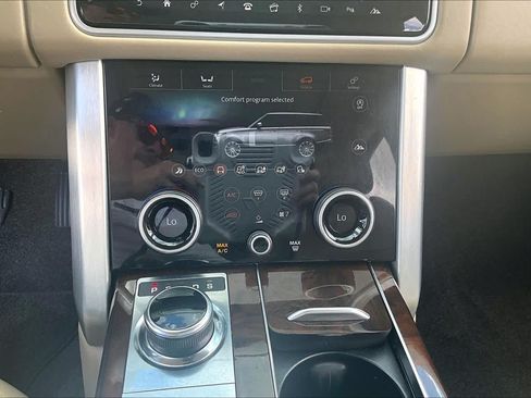 Used 2018 Land Rover Range Rover HSE AWD/4WD image 32