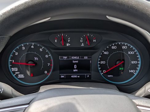 Used 2022 Chevrolet Malibu LS FWD image 11