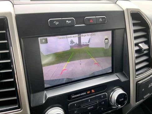 Used 2018 Ford F150 Lariat w/ Equipment Group 502A Luxury image 20