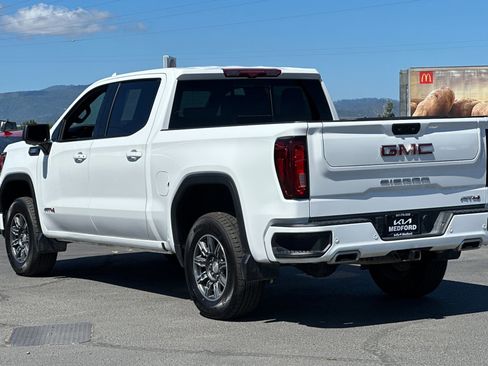 Used 2024 GMC Sierra 1500 AT4 w/ Technology Package AWD/4WD image 7
