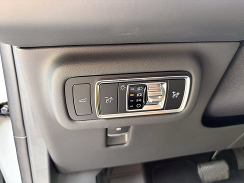 New 2026 Lincoln Nautilus Reserve AWD/4WD image 12