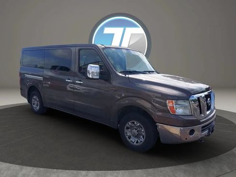 Used 2018 Nissan NV 3500 SL RWD image 4