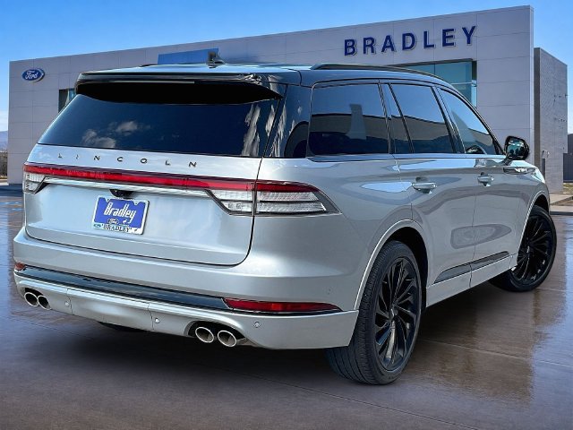 Used 2023 Lincoln Aviator Black Label AWD/4WD image 7