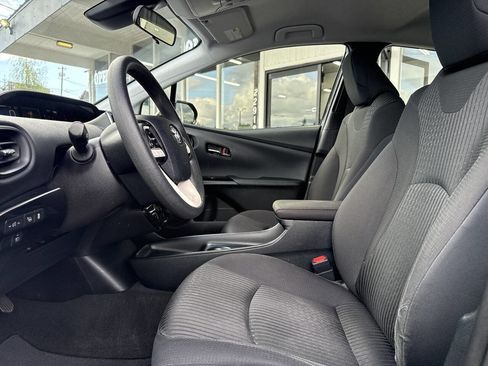 Used 2018 Toyota Prius Two w/ Prius Two Safety Plus Package FWD image 30