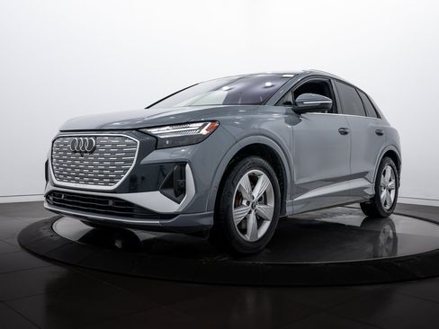 Certified 2024 Audi Q4 e-tron Prestige image 6