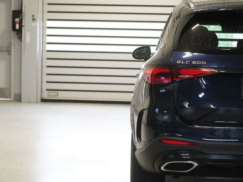 Certified 2023 Mercedes-Benz GLC 300 4MATIC image 9