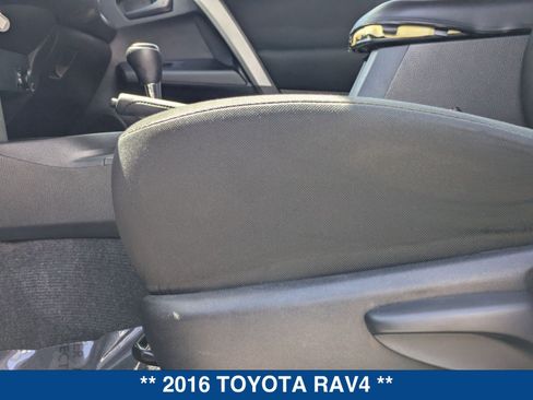 Used 2016 Toyota RAV4 LE FWD image 23