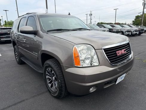 Used 2014 GMC Yukon SLT AWD/4WD image 1