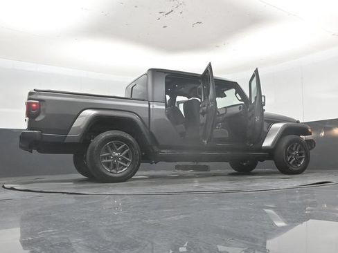 Used 2024 Jeep Gladiator Sport AWD/4WD image 60