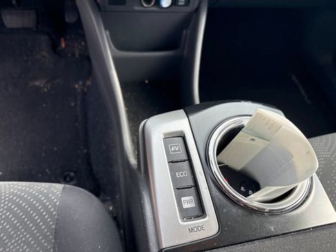Used 2014 Toyota Prius V Three FWD image 16
