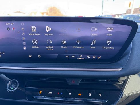 Used 2025 Buick Envision Sport Touring image 21