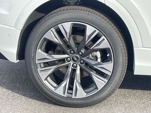 New 2026 Audi Q8 Prestige image 9