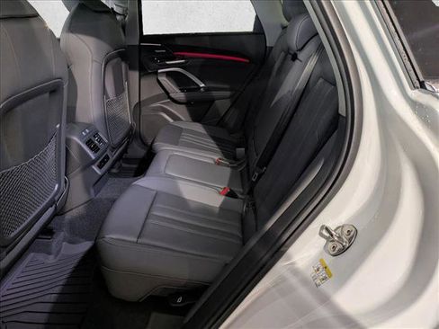 New 2025 Audi Q5 Premium Plus image 17