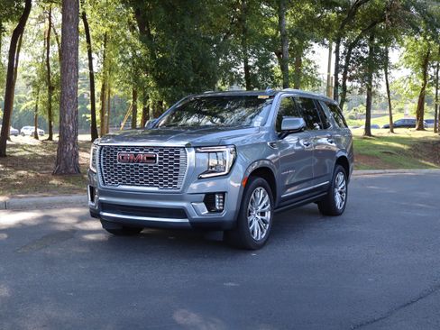 Used 2022 GMC Yukon Denali AWD/4WD image 5