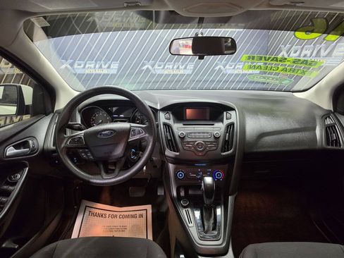 Used 2016 Ford Focus SE FWD image 11