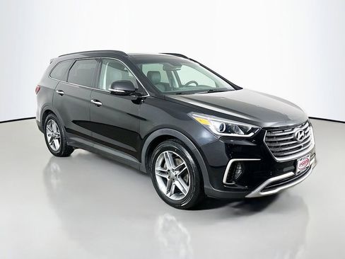Used 2018 Hyundai Santa Fe SE image 18