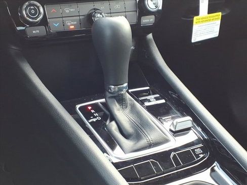 New 2026 Jeep Compass Latitude image 10