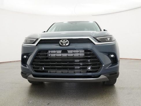 New 2026 Toyota Grand Highlander FWD image 45