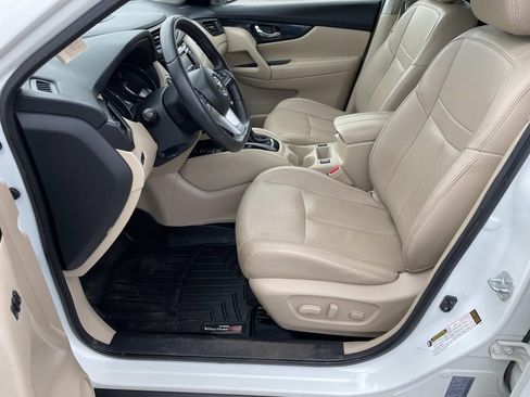 Used 2020 Nissan Rogue SL w/ Premium Package FWD image 22