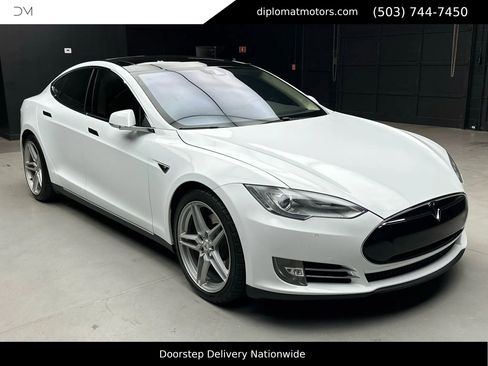 Used 2015 Tesla Model S P85D image 9