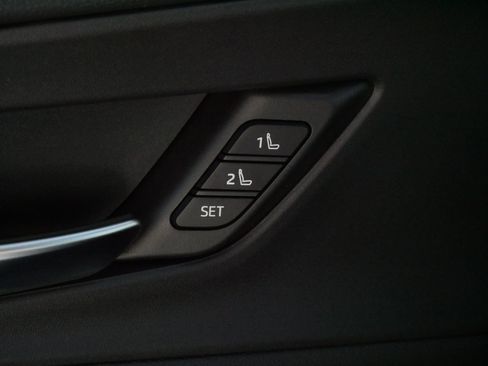 Used 2025 Toyota Prius Plug-In Hybrid w/ Limited Premium Package image 34