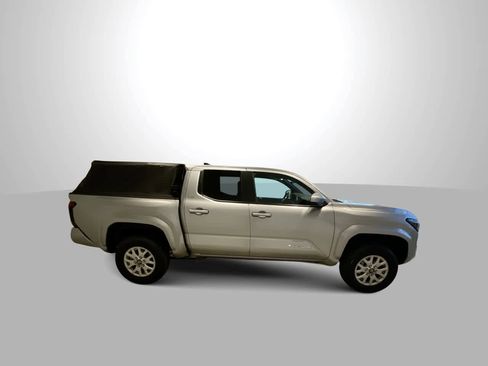 Certified 2024 Toyota Tacoma SR5 image 9