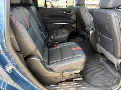 Used 2025 Chevrolet Traverse RS w/ LPO, Floor Liner Package image 19