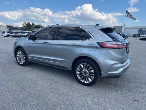 Used 2021 Ford Edge Titanium w/ Equipment Group 301A FWD image 4