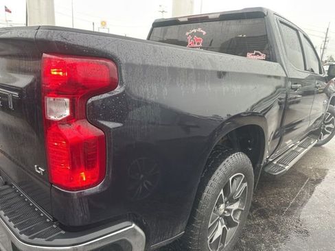 Used 2022 Chevrolet Silverado 1500 LT RWD image 2