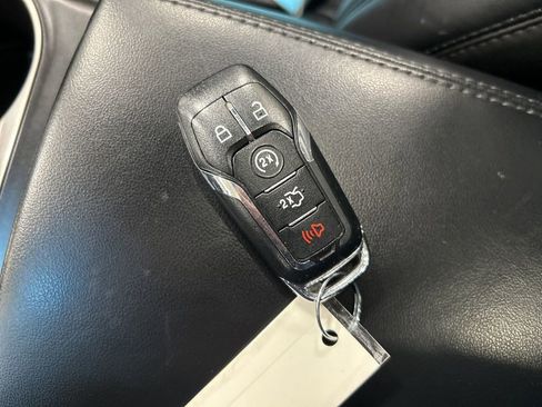 Used 2017 Lincoln MKX Reserve w/ Driver Assistance Package image 25