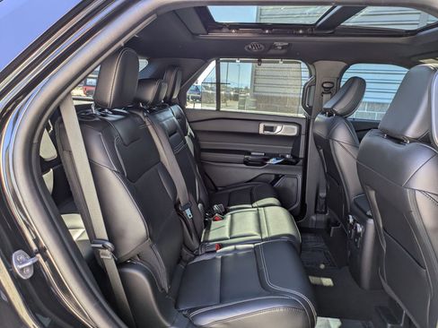 Used 2024 Ford Explorer ST w/ Equipment Group 401A AWD/4WD image 33